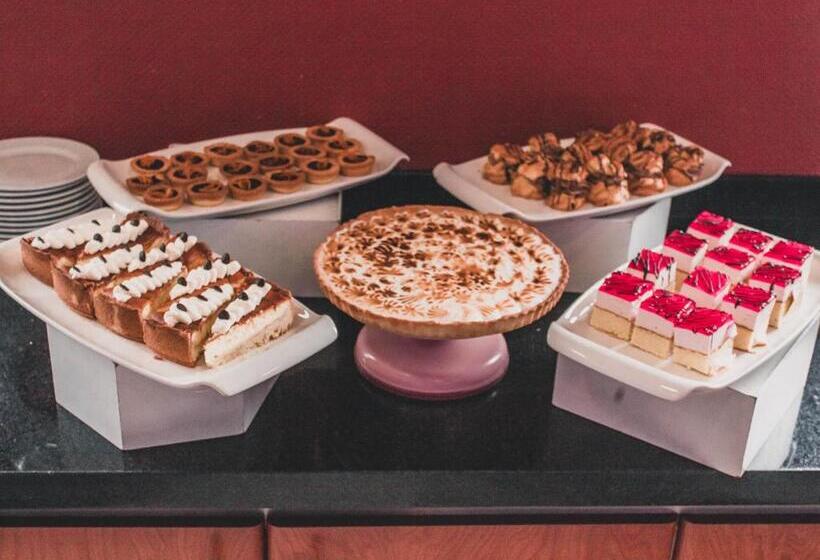 Отель Diego De Almagro Coyhaique