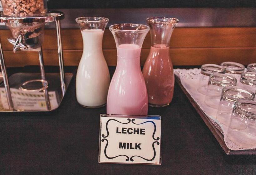 Отель Diego De Almagro Coyhaique