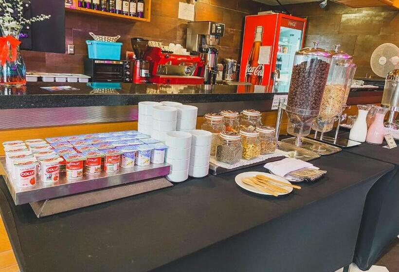 Отель Diego De Almagro Coyhaique