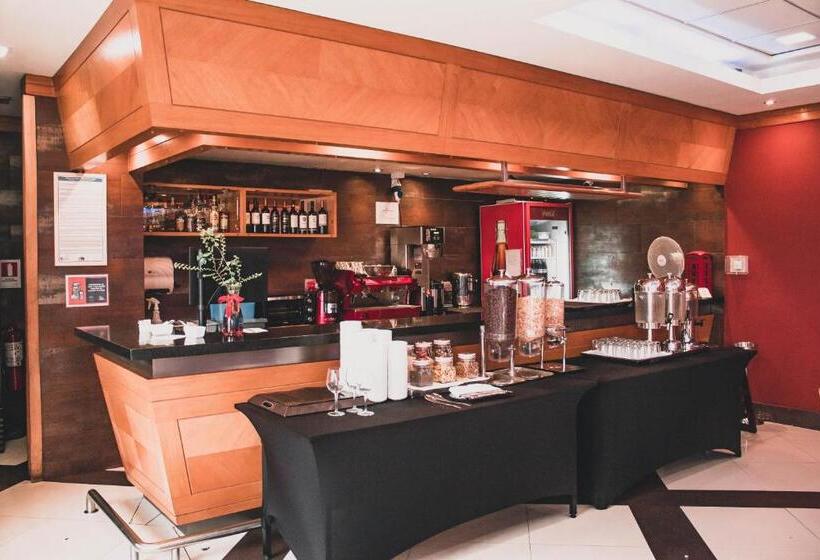 Отель Diego De Almagro Coyhaique