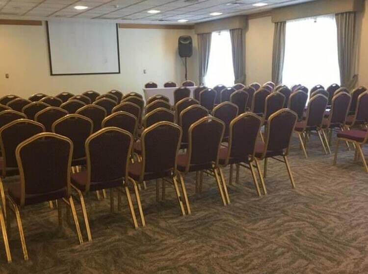 Отель Diego De Almagro Coyhaique