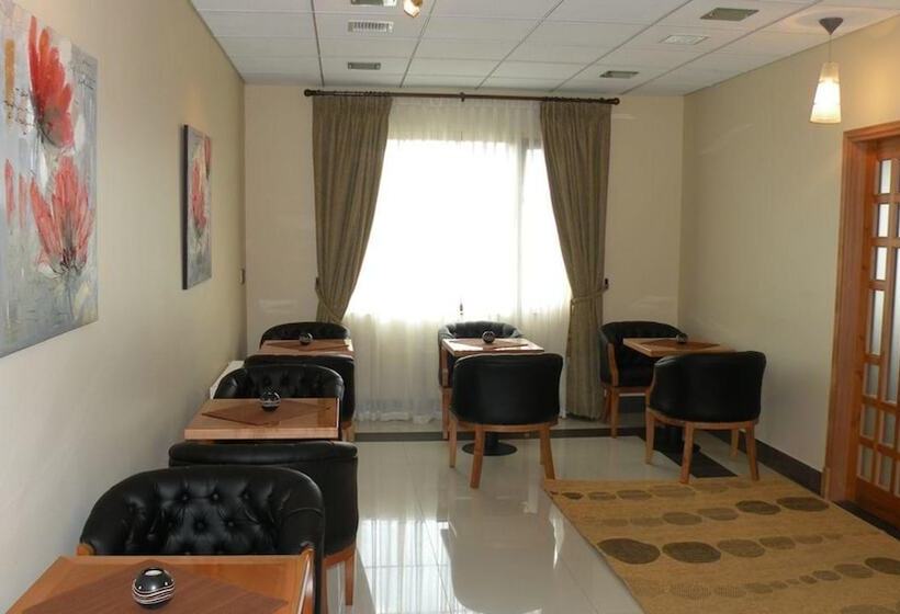 Отель Diego De Almagro Coyhaique