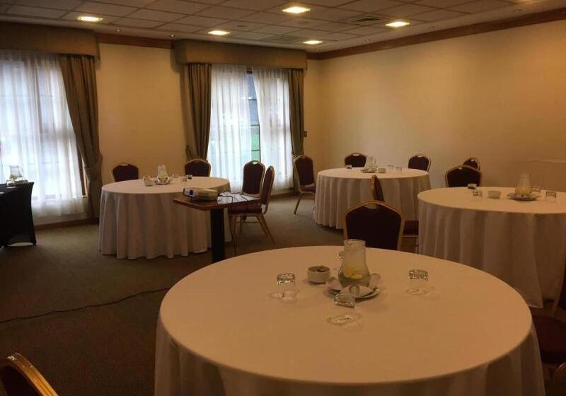 Отель Diego De Almagro Coyhaique