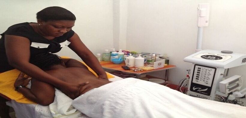 هتل Faculty Apartments & Hostels