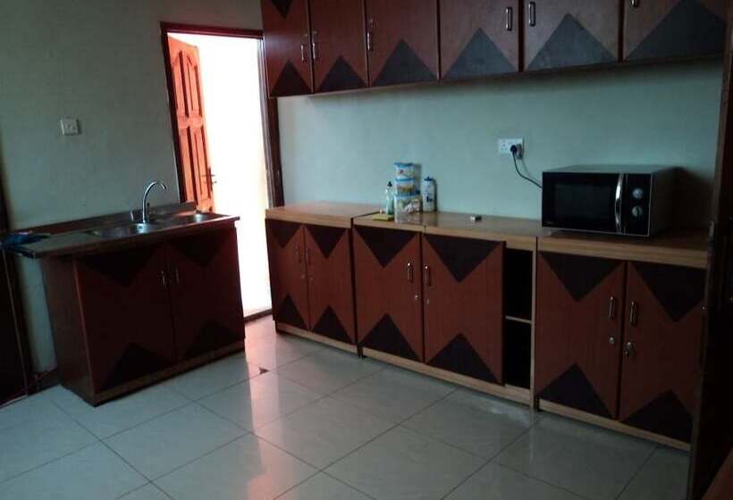 هتل Faculty Apartments & Hostels