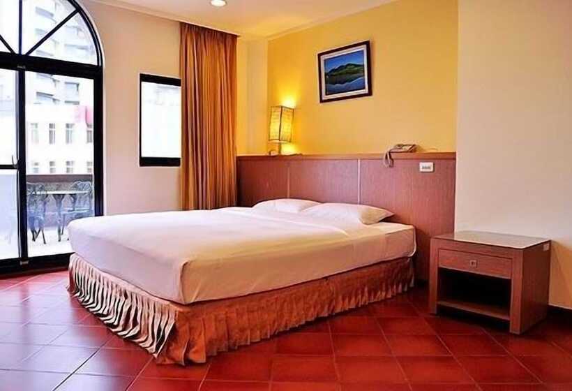 هتل Kenting Culture Resort