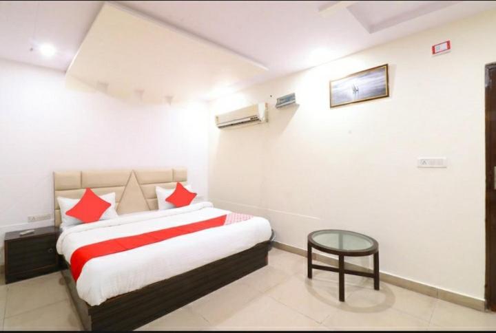 Отель Kirandeep, Agra