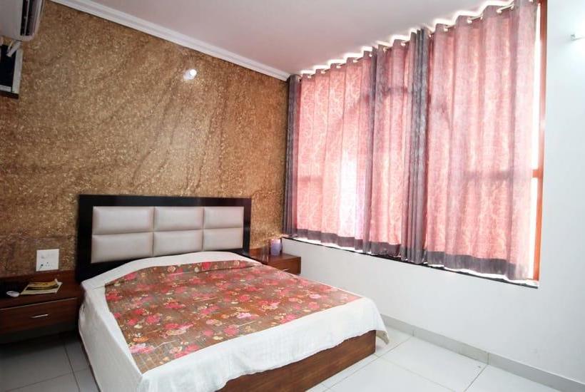 Отель Kirandeep, Agra