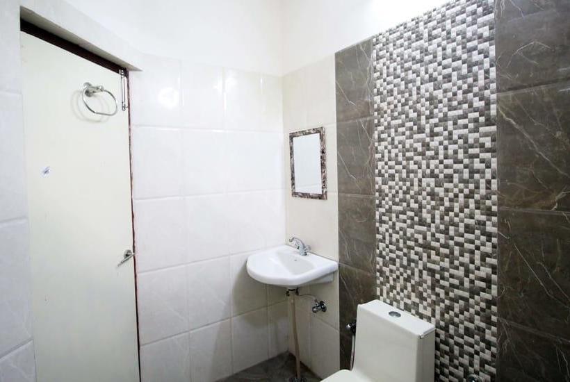 Отель Kirandeep, Agra