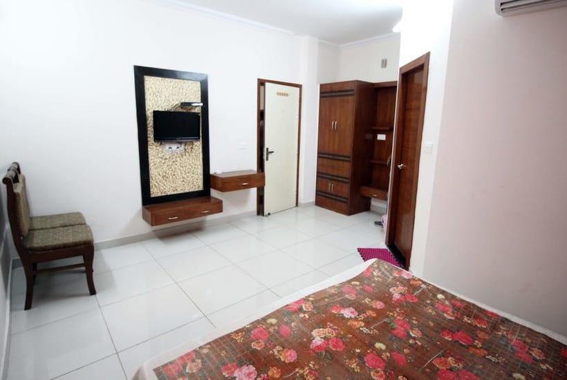 Отель Kirandeep, Agra