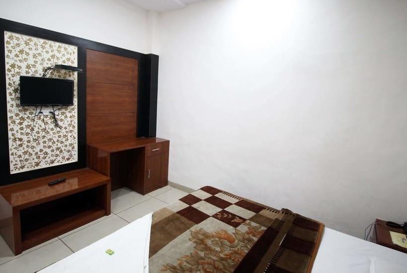 Отель Kirandeep, Agra