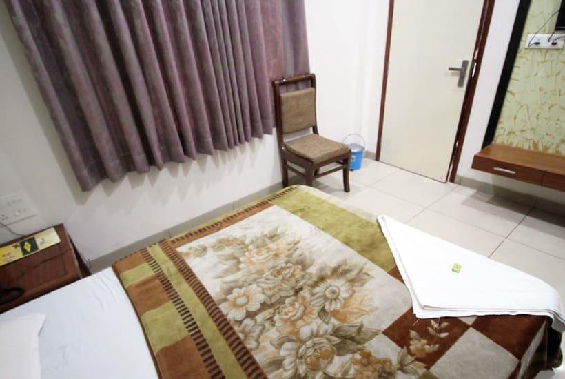 Отель Kirandeep, Agra