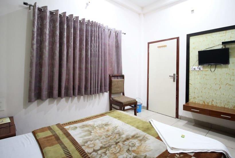 Отель Kirandeep, Agra