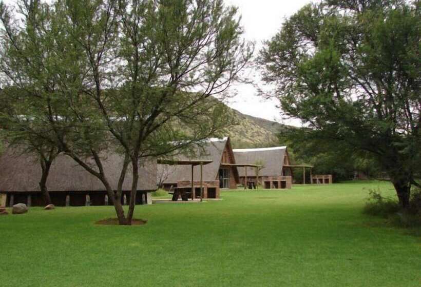 בית מלון כפרי Ko Ka Tsara Bush Camp