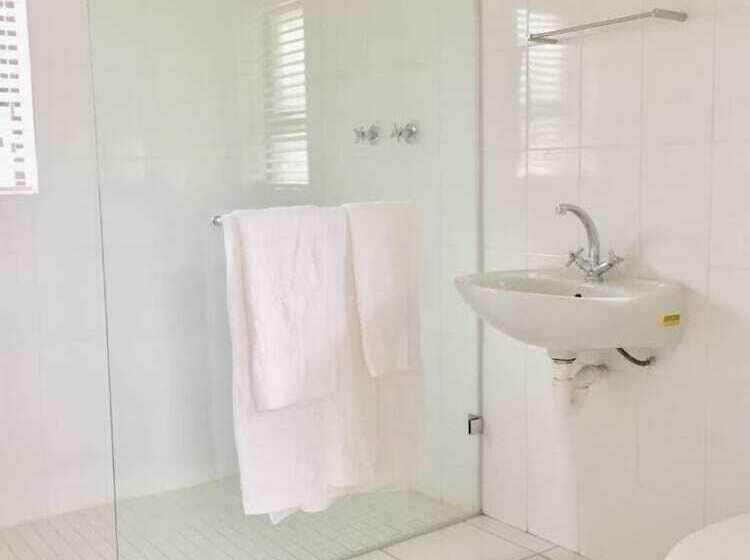 בית מלון כפרי Ko Ka Tsara Bush Camp