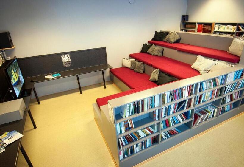 Lofoten Sommerhotell Og Vandrerhjem