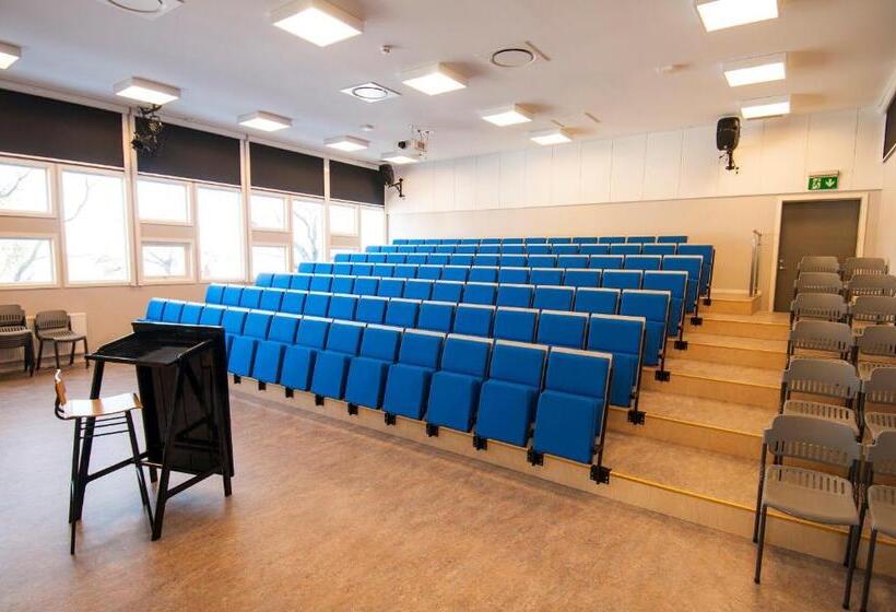 Lofoten Sommerhotell Og Vandrerhjem