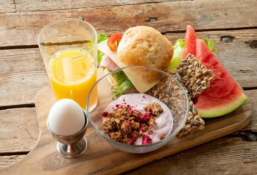 Lofoten Sommerhotell Og Vandrerhjem