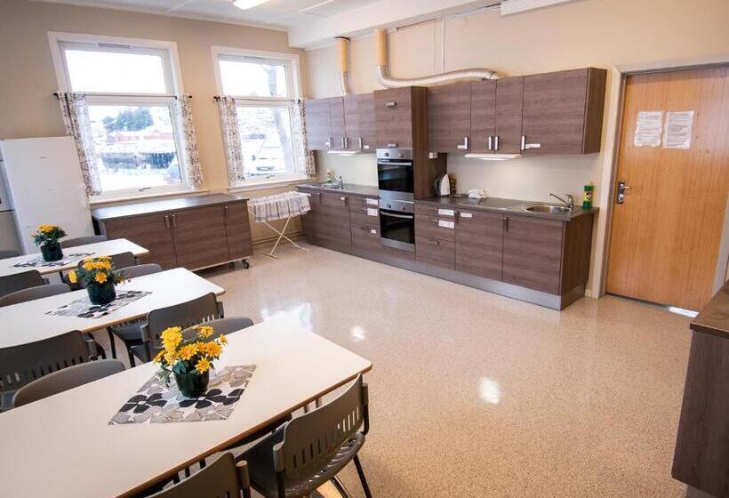 Lofoten Sommerhotell Og Vandrerhjem