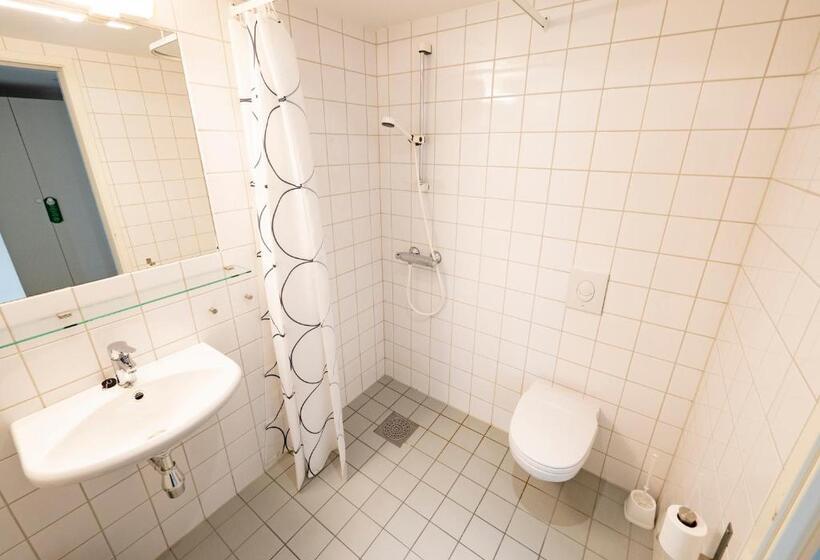 Lofoten Sommerhotell Og Vandrerhjem