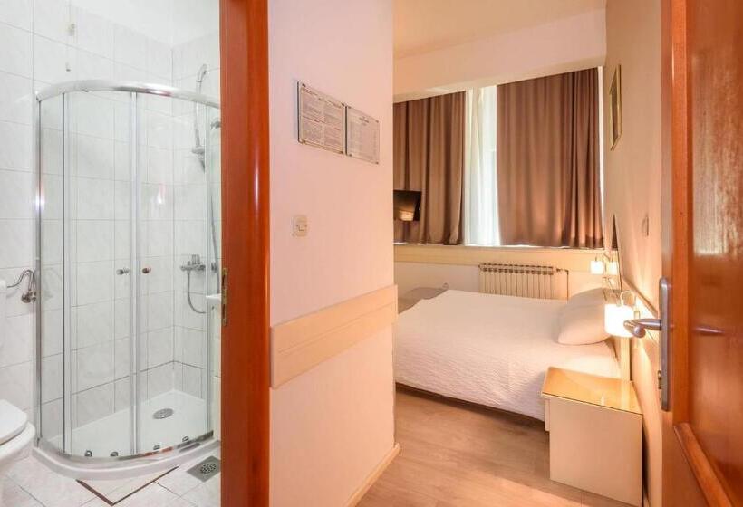 בית מלון כפרי Mb