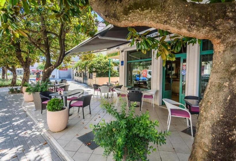 בית מלון כפרי Mb