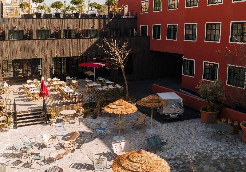 Mob Hotel Paris Les Puces