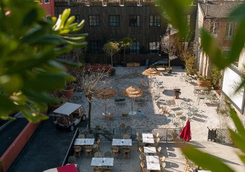 Mob Hotel Paris Les Puces