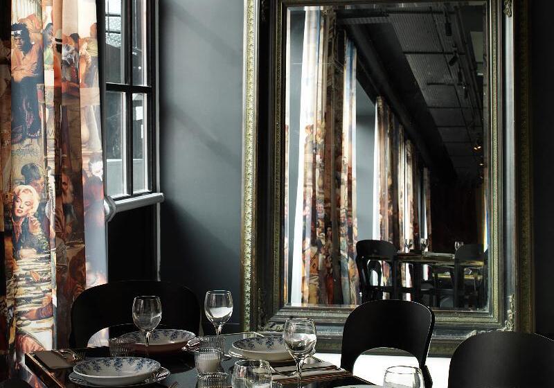 Mob Hotel Paris Les Puces