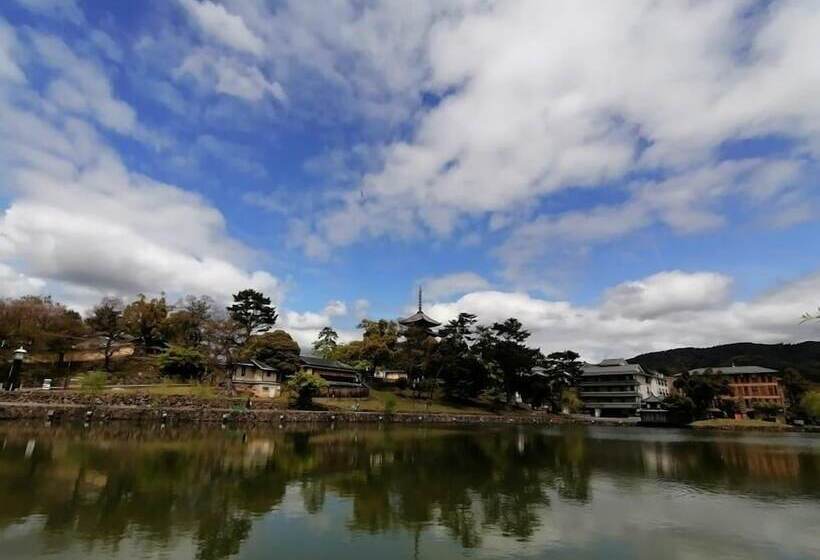 Отель Nara Visitor Center And Inn