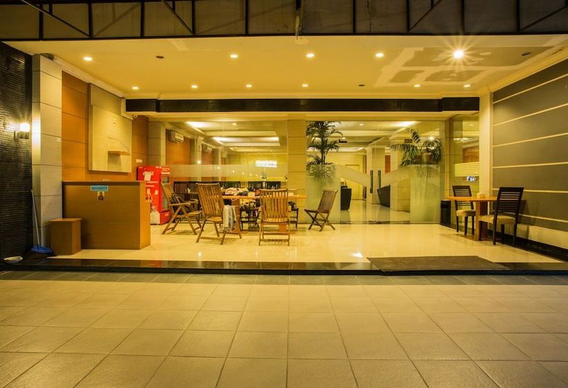 Отель Raja Residence