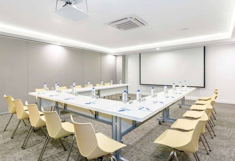 فندق NH San Luis Potosi