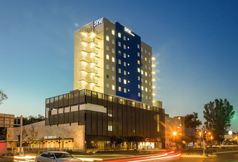 فندق One Guadalajara Expo