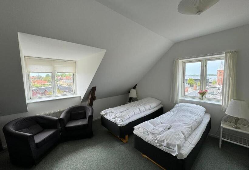 ホテル Postgaarden