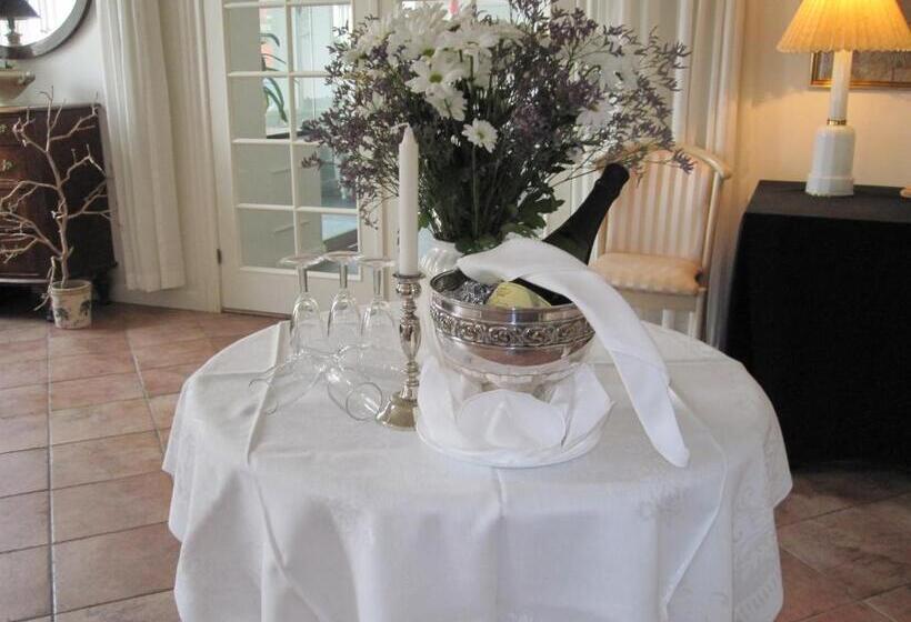 ホテル Postgaarden