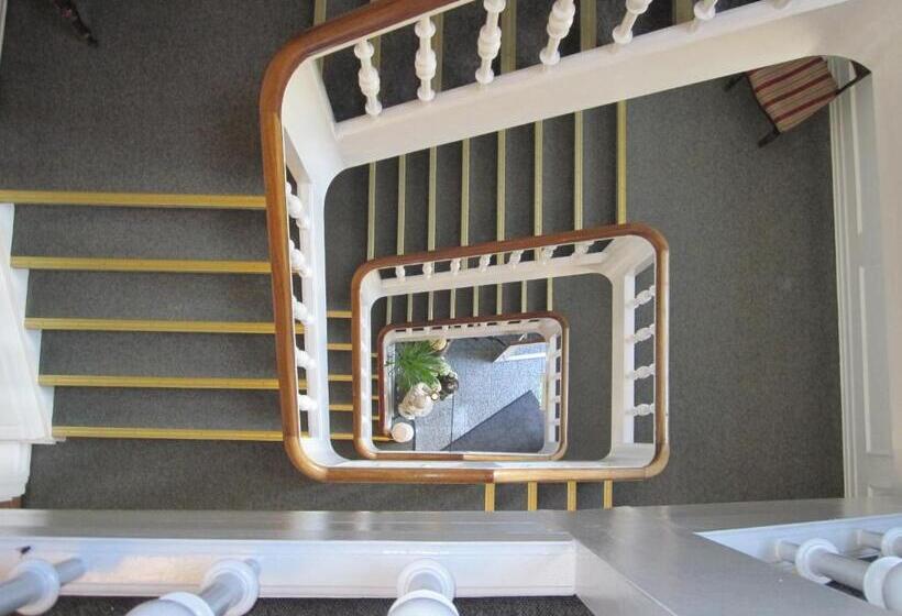 ホテル Postgaarden