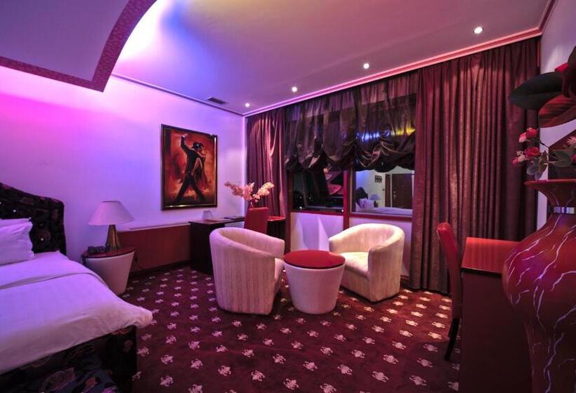 בית מלון כפרי Rosa Blu