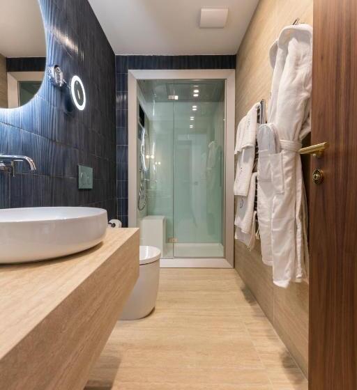 هتل The Duke Boutique