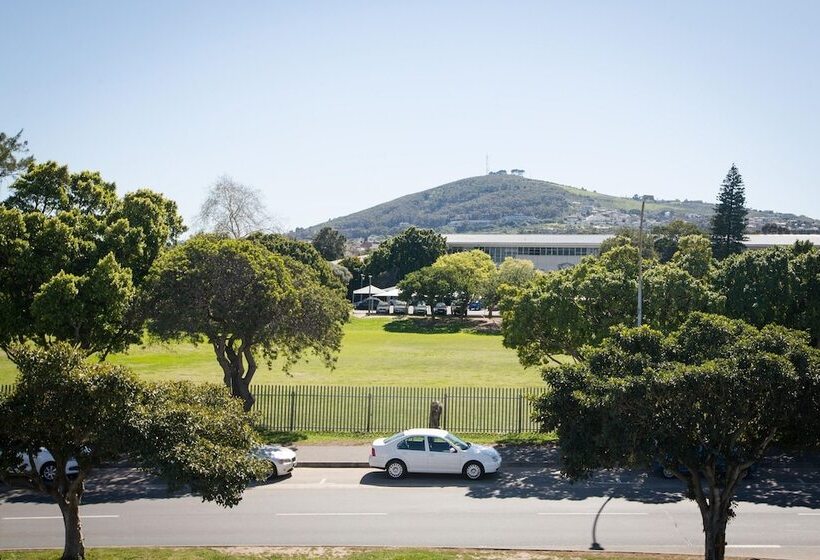 New National Hotel And Conference