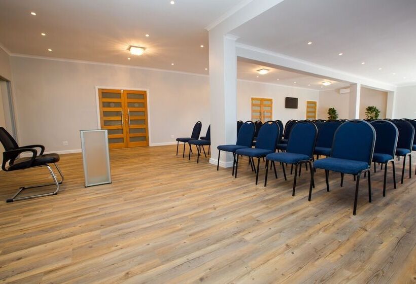 New National Hotel And Conference