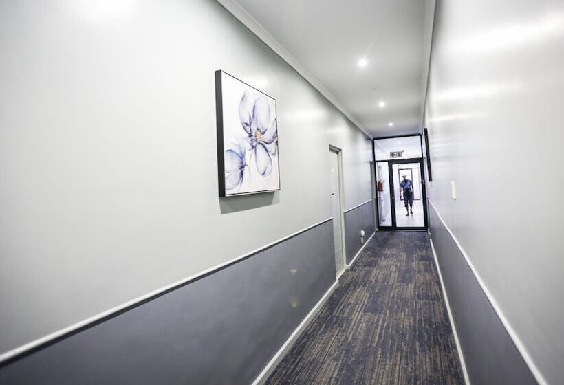 New National Hotel And Conference