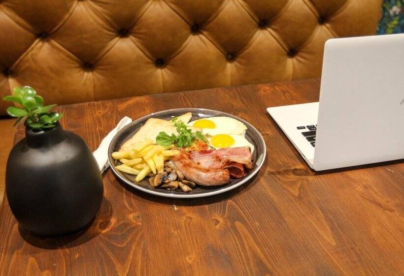 New National Hotel And Conference