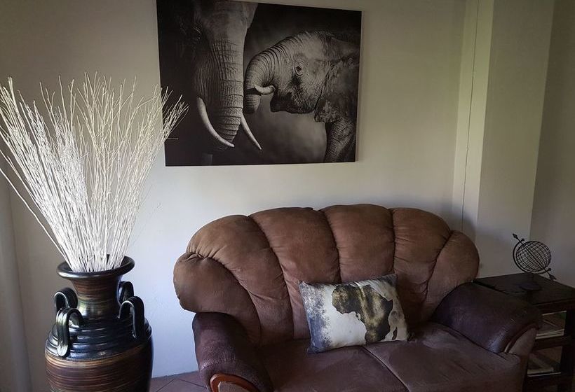 Отель Unyati Safari Lodge