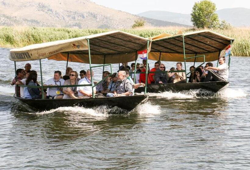 ホテル Villa Neretva   Metković