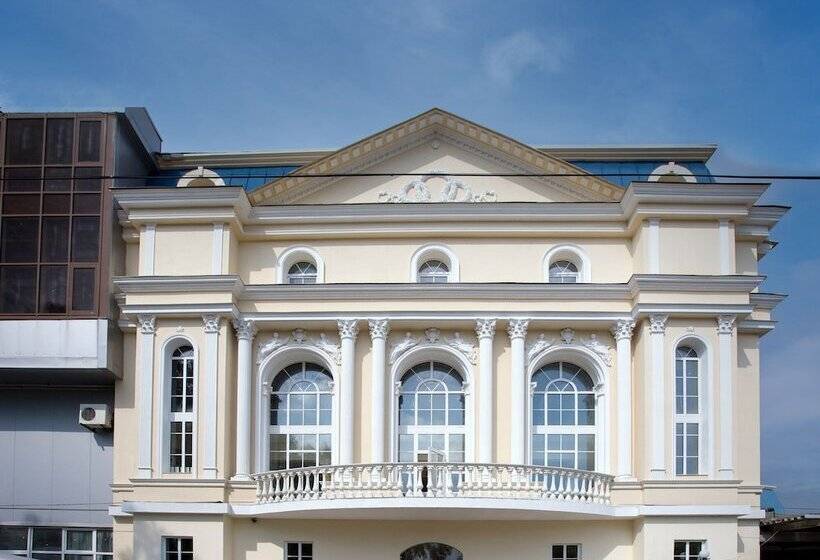 هتل Vnukovo Village Guest House & Spa