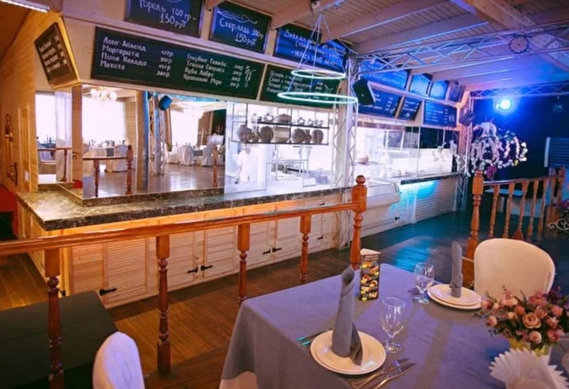 هتل Vnukovo Village Guest House & Spa