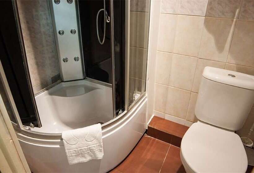 هتل Vnukovo Village Guest House & Spa