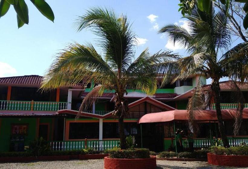 酒店 Y Parque Turístico Navar City