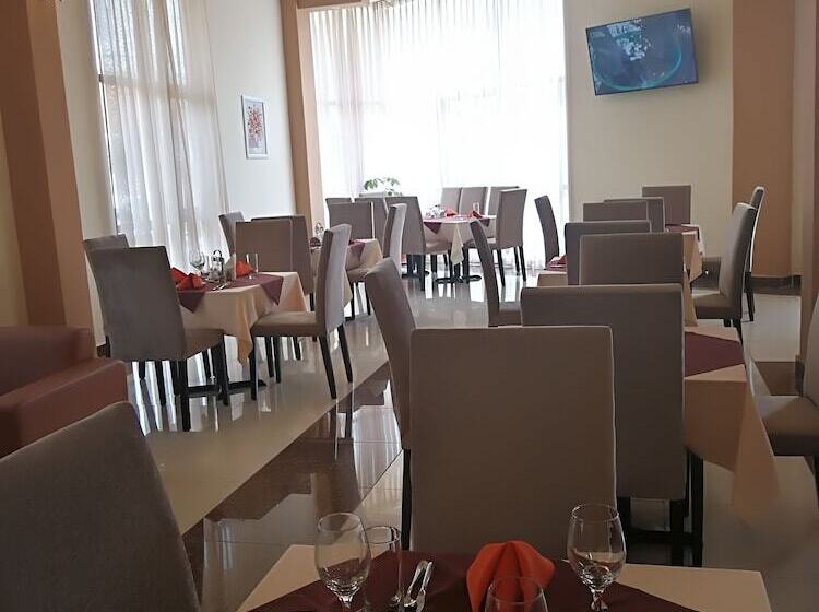 Hotel Ye Afoli International