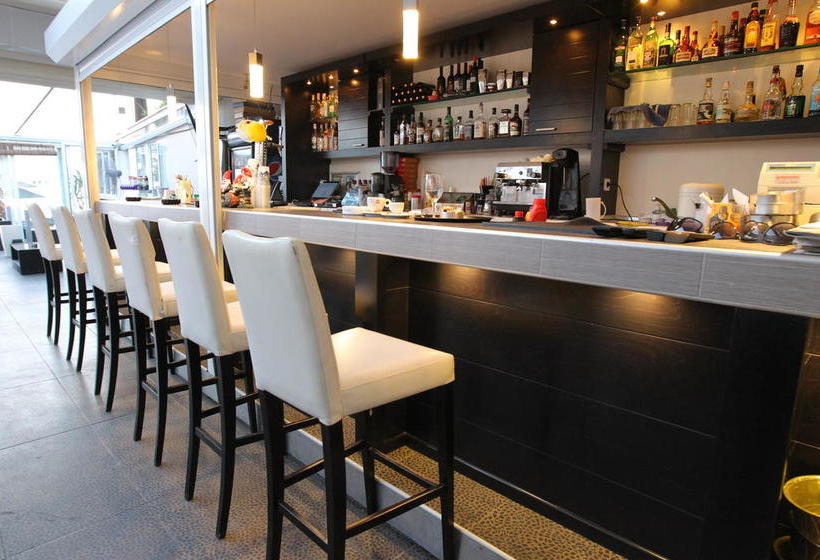 Meliton Inn Hotel & Suites By The Beach